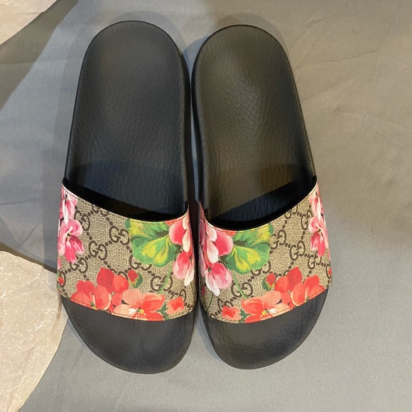 Gucci Shoes Gucci Bloom Slides Poshmark